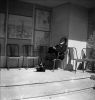 Visiteur_endormi_à_l_Exposition_universelle_de_1937.jpg